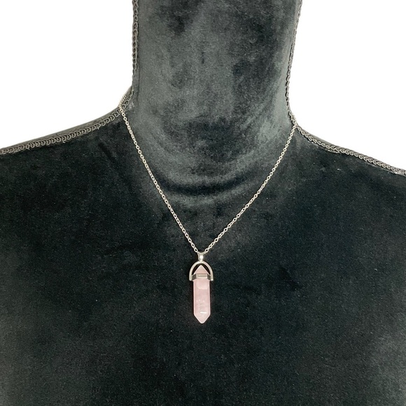 ROSE Quartz Crystal Necklace - Picture 3 of 6